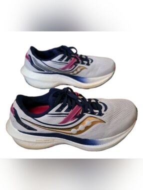 Saucony Triumph 20 Women's Running Shoes Size 8 Prospect Glass Sneakers
